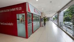 Lucky Plaza (D9), Shop House #581148581